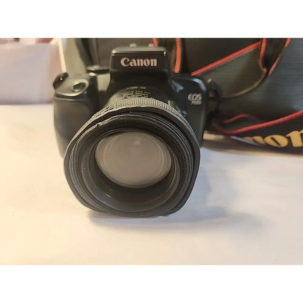 VTG Japan Canon Eos 700 Digital Camera WORKS/ Extra Lens/Sholder Bag/Battery/+